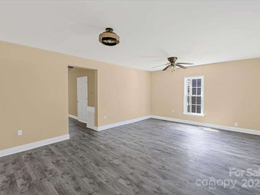 921 1st Street, Lowell, NC 28098.  MLS# CAR4263355, YatesRealty ID 16136. 