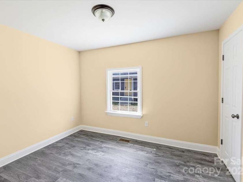 921 1st Street, Lowell, NC 28098.  MLS# CAR4263355, YatesRealty ID 16136. 