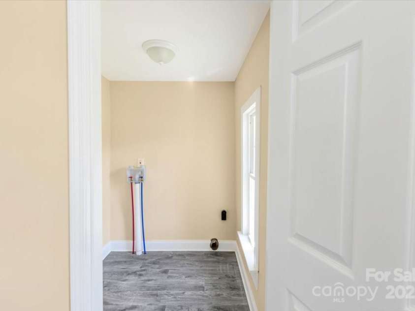 921 1st Street, Lowell, NC 28098.  MLS# CAR4263355, YatesRealty ID 16136. 