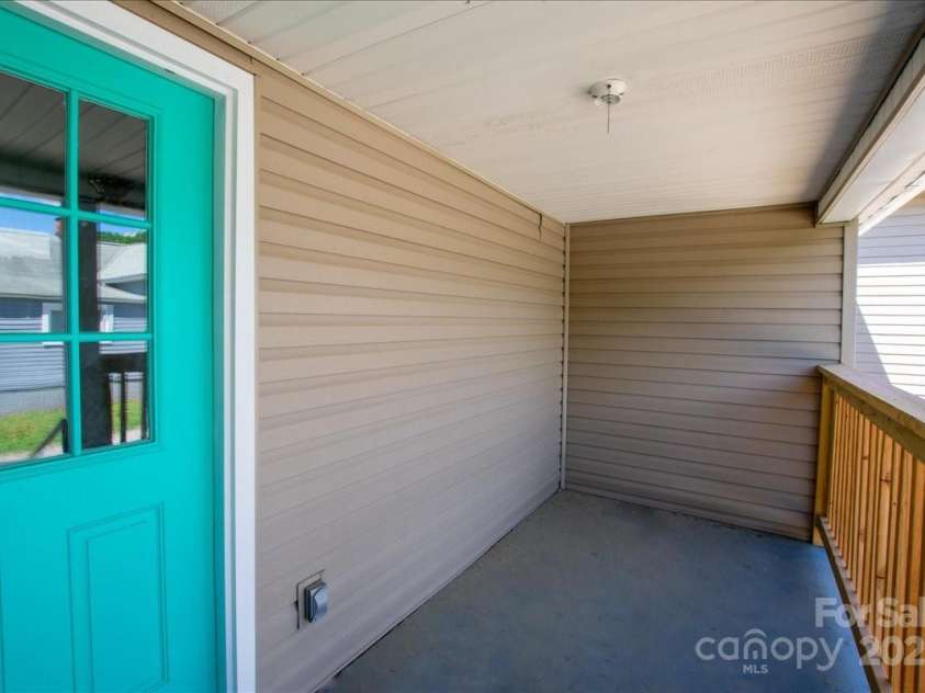 921 1st Street, Lowell, NC 28098.  MLS# CAR4263355, YatesRealty ID 16136. 