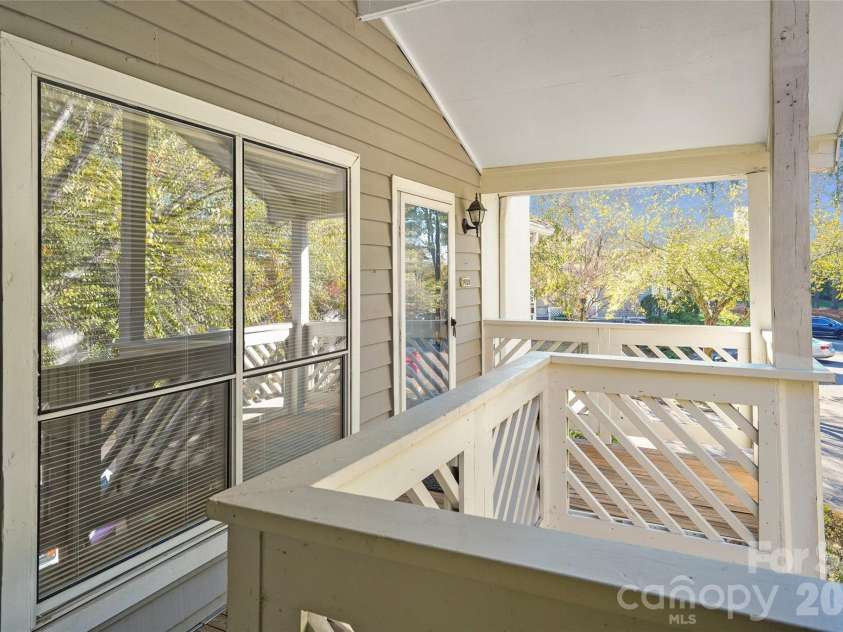 7429 Ashfield Court, Charlotte, NC 28226.  MLS# CAR4317802, YatesRealty ID 16137. 
