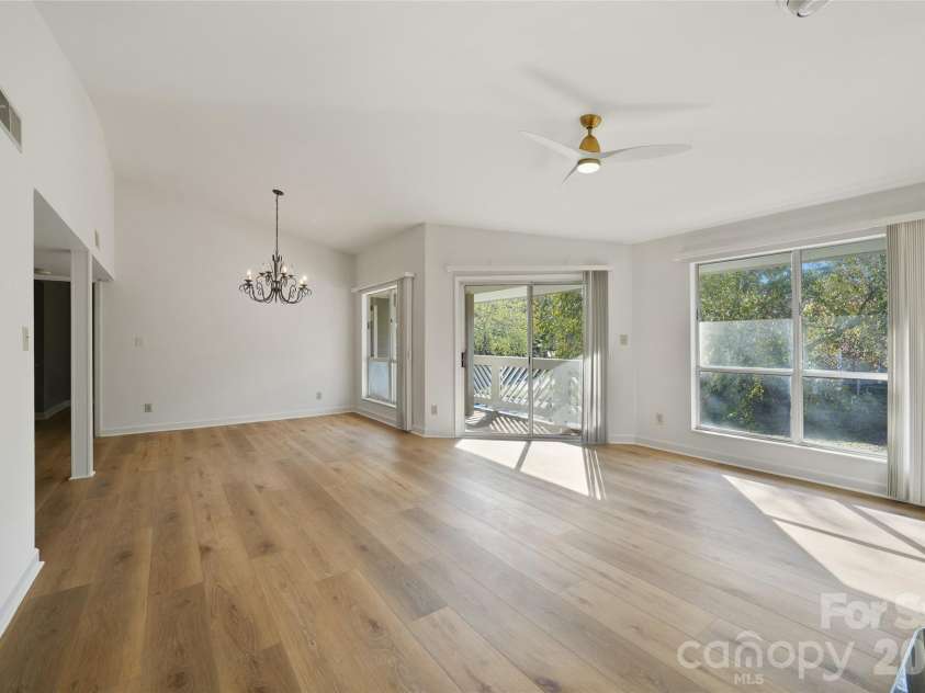 7429 Ashfield Court, Charlotte, NC 28226.  MLS# CAR4317802, YatesRealty ID 16137. 