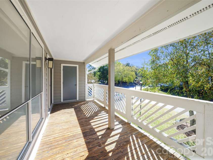 7429 Ashfield Court, Charlotte, NC 28226.  MLS# CAR4317802, YatesRealty ID 16137. 