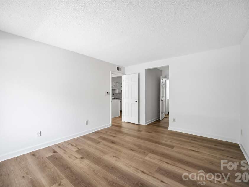 7429 Ashfield Court, Charlotte, NC 28226.  MLS# CAR4317802, YatesRealty ID 16137. 