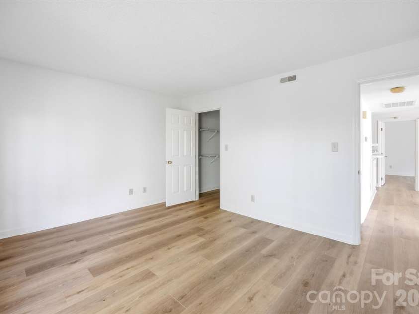 7429 Ashfield Court, Charlotte, NC 28226.  MLS# CAR4317802, YatesRealty ID 16137. 