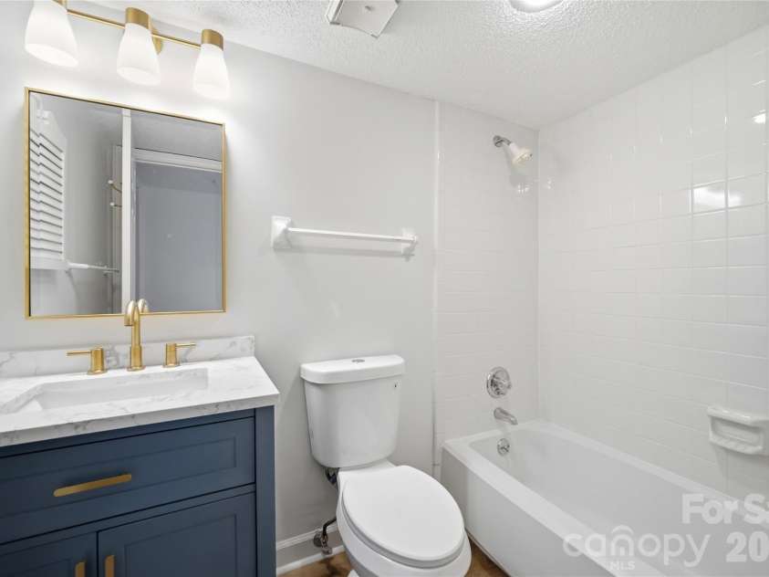 7429 Ashfield Court, Charlotte, NC 28226.  MLS# CAR4317802, YatesRealty ID 16137. 