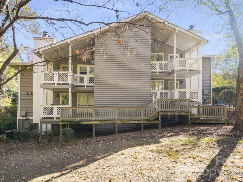 7429 Ashfield Court, Charlotte, NC 28226.  MLS# CAR4317802, YatesRealty ID 16137. 