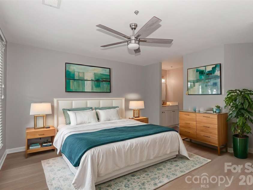 18563 Vineyard Point Lane, Cornelius, NC 28031.  MLS# CAR4352603, YatesRealty ID 16138. 