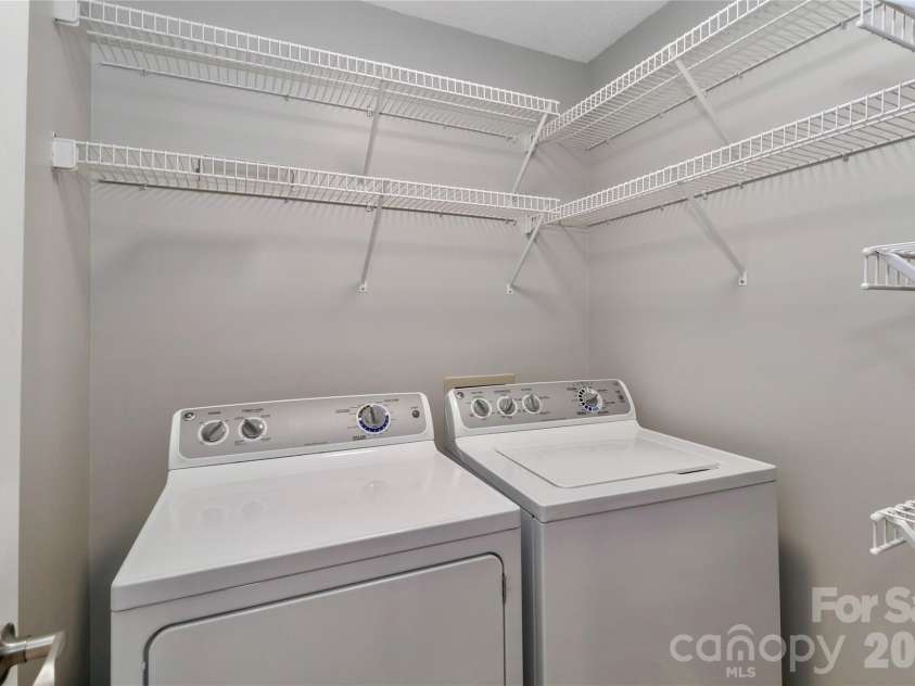 18563 Vineyard Point Lane, Cornelius, NC 28031.  MLS# CAR4352603, YatesRealty ID 16138. 