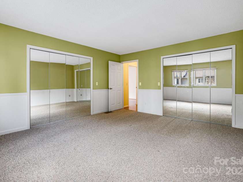 411 Britton Creek Drive, Hendersonville, NC 28791.  MLS# CAR4244943, YatesRealty ID 16139. 