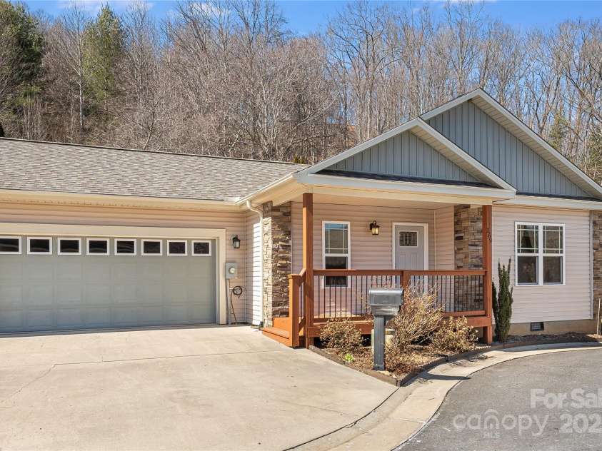 269 February Lane, Waynesville, NC 28785.  MLS# CAR4227476, YatesRealty ID 1614. 