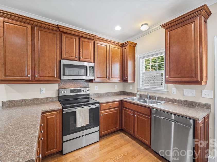 213 Quality Drive, Mount Holly, NC 28120.  MLS# CAR4365058, YatesRealty ID 16140. 