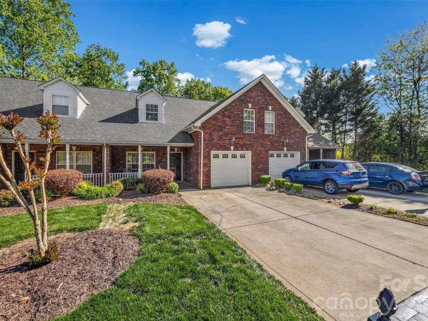 213 Quality Drive, Mount Holly, NC 28120.  MLS# CAR4365058, YatesRealty ID 16140. 