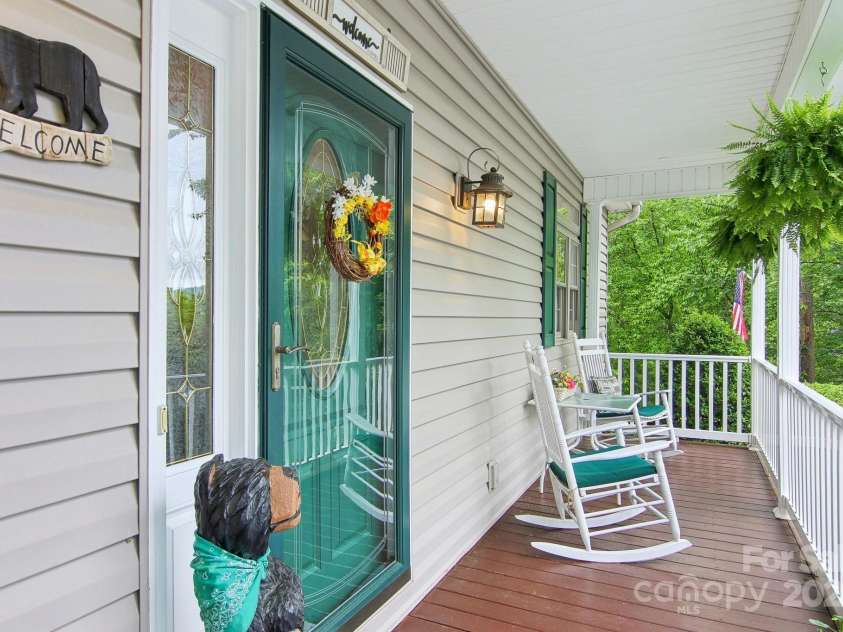 310 Jonathan Creek Drive, Etowah, NC 28729.  MLS# CAR4258575, YatesRealty ID 16140. 