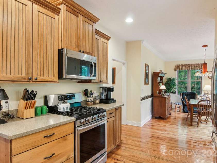 310 Jonathan Creek Drive, Etowah, NC 28729.  MLS# CAR4258575, YatesRealty ID 16140. 