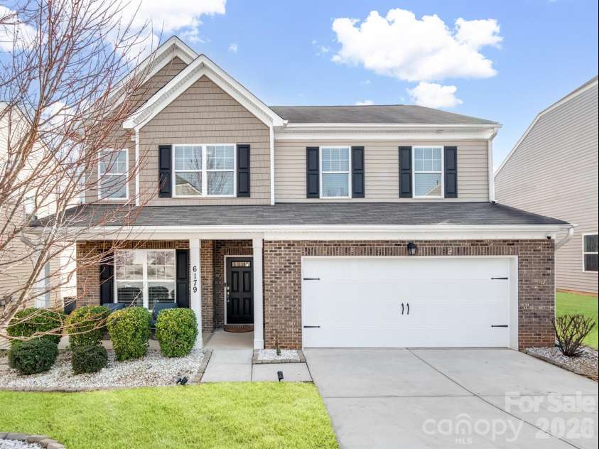 6179 Kilchurn Drive, Fort Mill, SC 29707.  MLS# CAR4352290, YatesRealty ID 16141. 