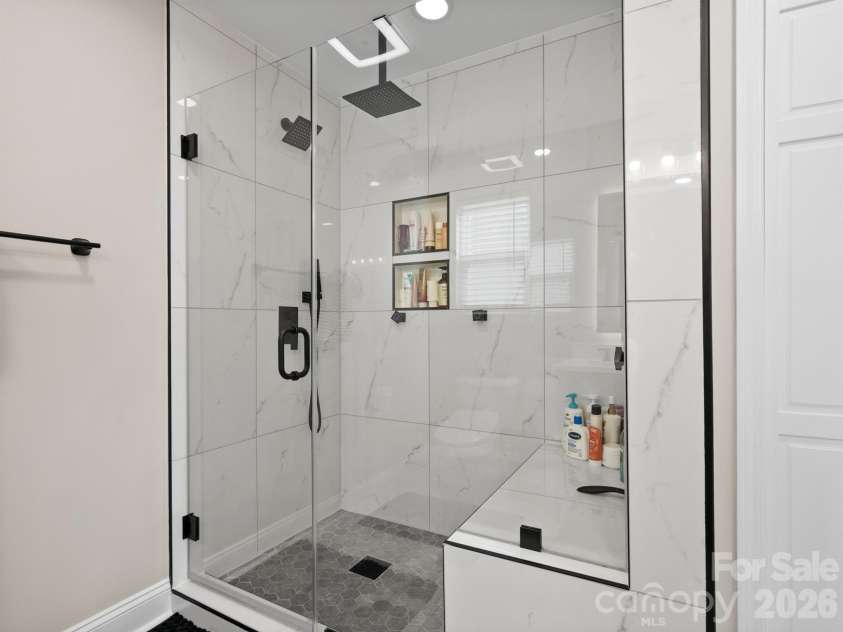 6179 Kilchurn Drive, Fort Mill, SC 29707.  MLS# CAR4352290, YatesRealty ID 16141. Primary Bathroom