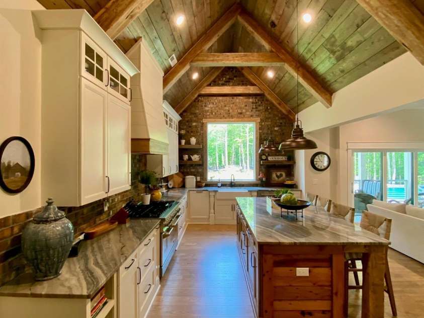 762 Highway 274 Road, Clover, SC 29710.  MLS# CAR4257429, YatesRealty ID 16141. 