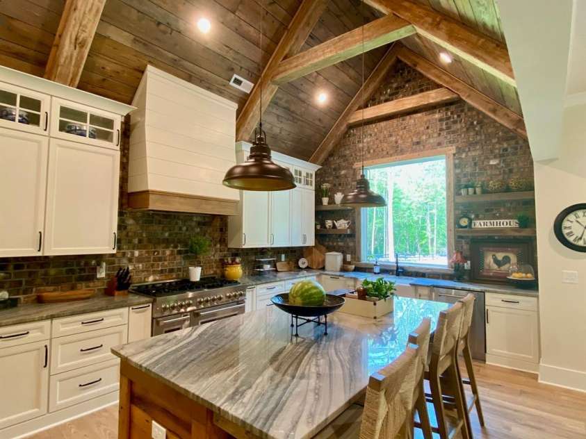 762 Highway 274 Road, Clover, SC 29710.  MLS# CAR4257429, YatesRealty ID 16141. 