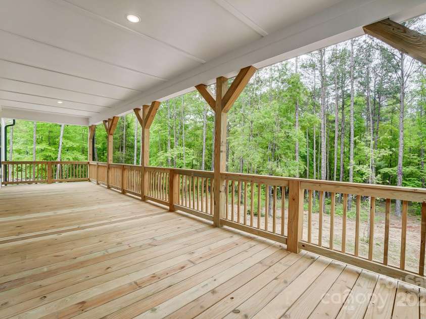 762 Highway 274 Road, Clover, SC 29710.  MLS# CAR4257429, YatesRealty ID 16141. 