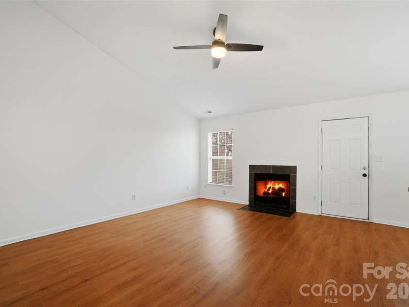 4109 Parkdale Drive, Charlotte, NC 28208.  MLS# CAR4350171, YatesRealty ID 16143. 