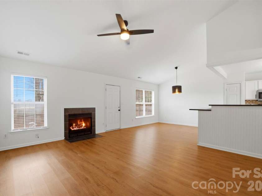 4109 Parkdale Drive, Charlotte, NC 28208.  MLS# CAR4350171, YatesRealty ID 16143. 