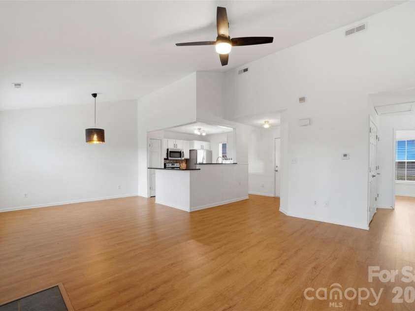 4109 Parkdale Drive, Charlotte, NC 28208.  MLS# CAR4350171, YatesRealty ID 16143. 