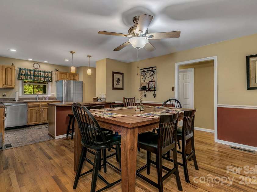 385 Fork Road, Black Mountain, NC 28711.  MLS# CAR4253799, YatesRealty ID 16144. 