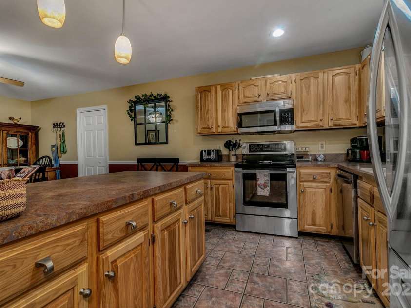 385 Fork Road, Black Mountain, NC 28711.  MLS# CAR4253799, YatesRealty ID 16144. 