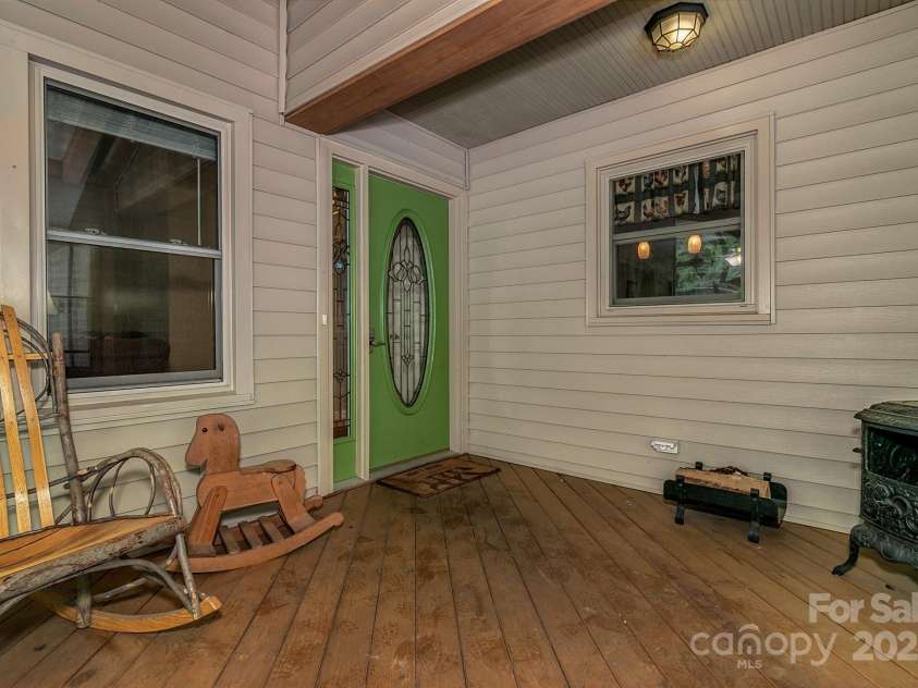 385 Fork Road, Black Mountain, NC 28711.  MLS# CAR4253799, YatesRealty ID 16144. 