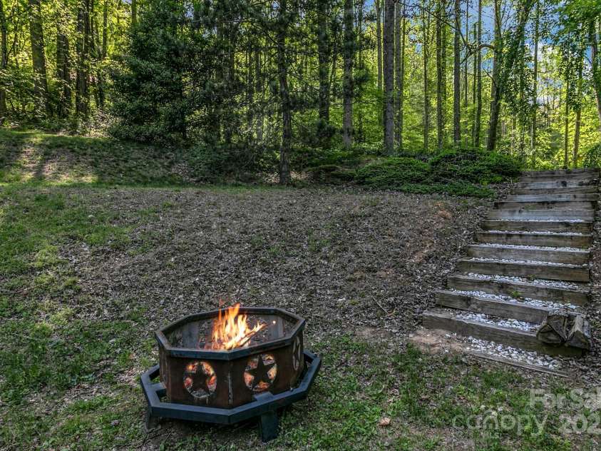 385 Fork Road, Black Mountain, NC 28711.  MLS# CAR4253799, YatesRealty ID 16144. 