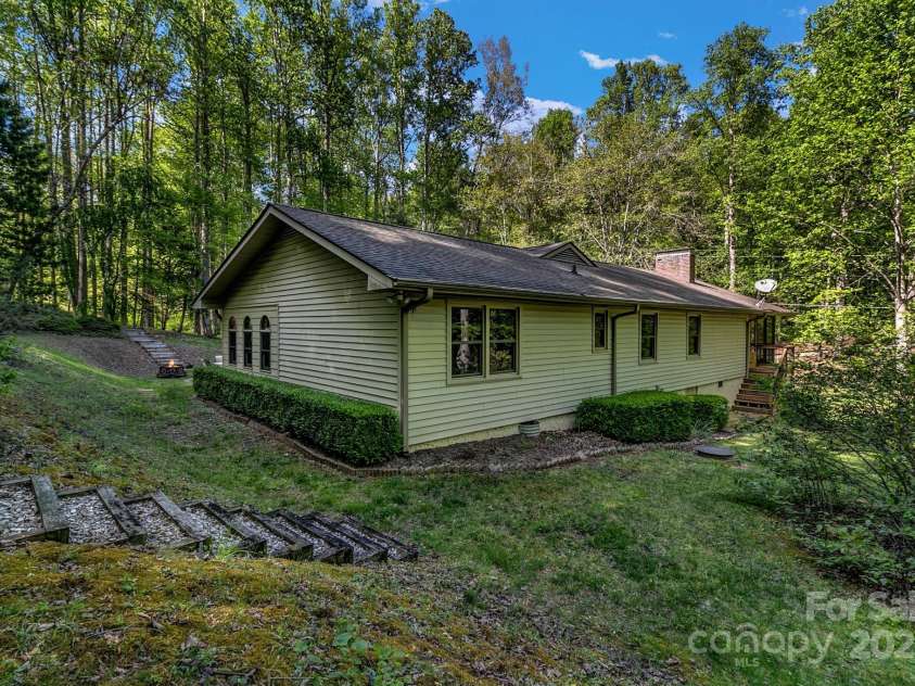 385 Fork Road, Black Mountain, NC 28711.  MLS# CAR4253799, YatesRealty ID 16144. 