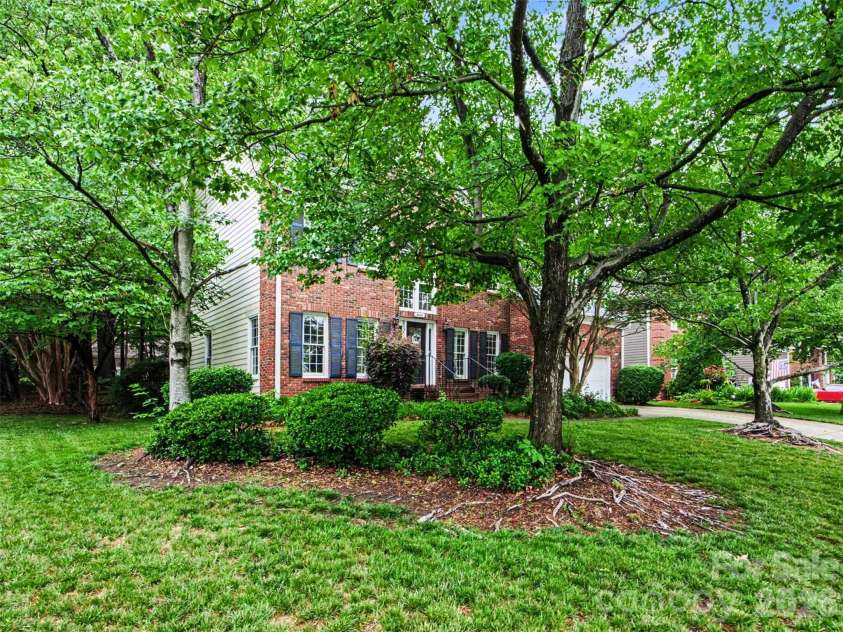 6401 Morningsong Lane, Charlotte, NC 28269.  MLS# CAR4360088, YatesRealty ID 16144. 