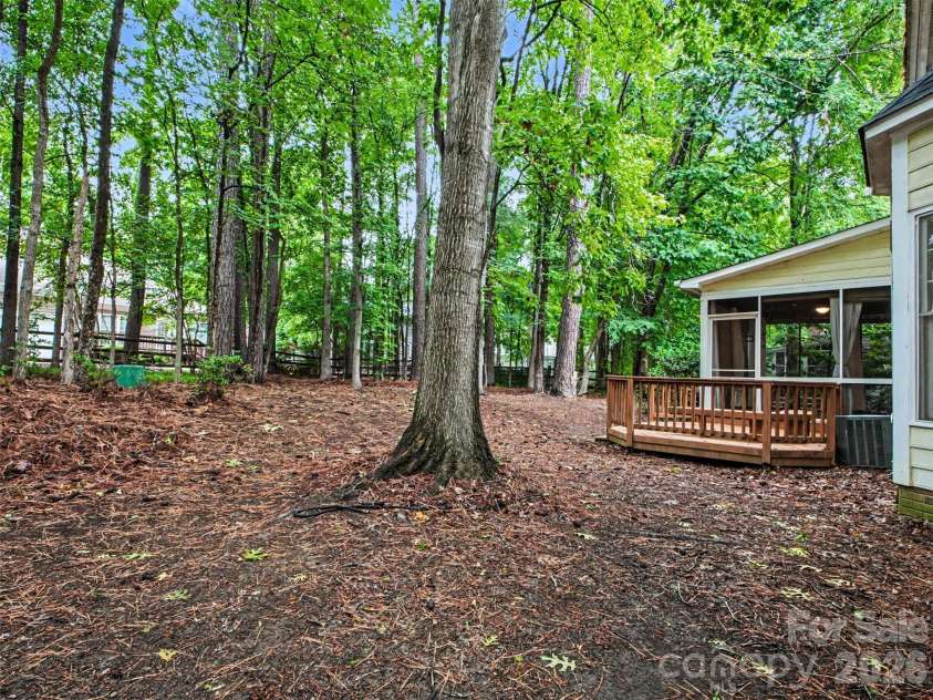 6401 Morningsong Lane, Charlotte, NC 28269.  MLS# CAR4360088, YatesRealty ID 16144. 
