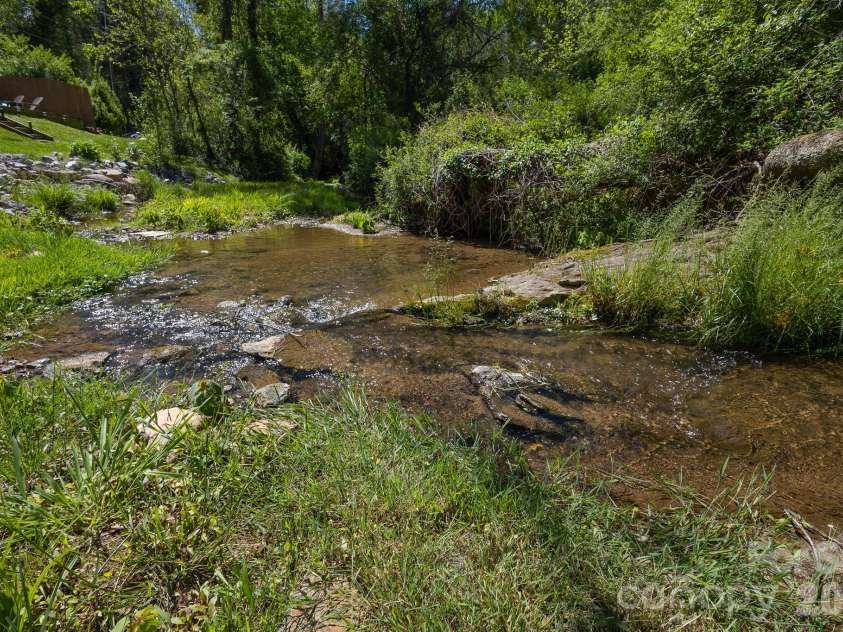 128 Lower Grassy Branch Road, Asheville, NC 28805.  MLS# CAR4372133, YatesRealty ID 16145. 