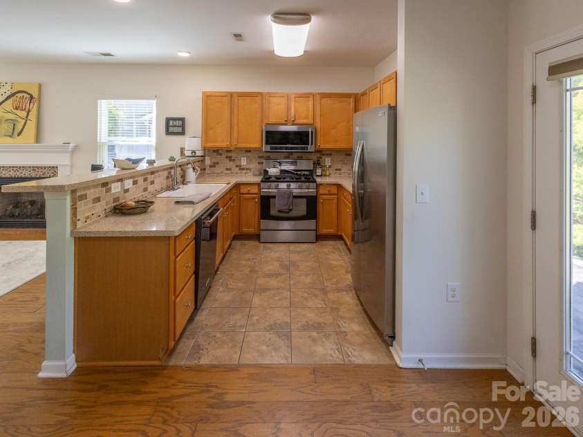 128 Lower Grassy Branch Road, Asheville, NC 28805.  MLS# CAR4372133, YatesRealty ID 16145. Ideal Kitchen for Entertaining
