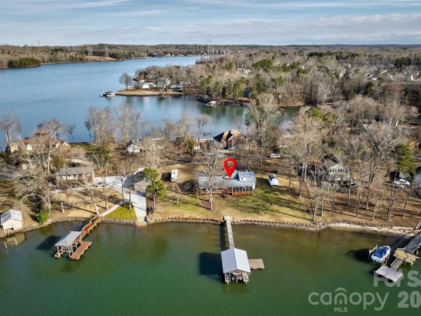 4353 Duck Haven Lane, Lake Wylie, SC 29710.  MLS# CAR4370620, YatesRealty ID 16146. 