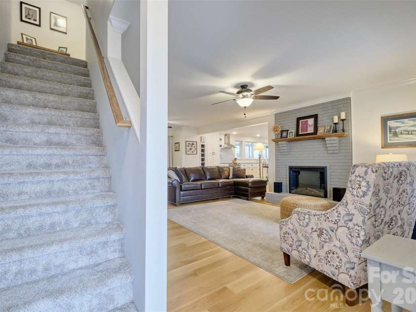 4353 Duck Haven Lane, Lake Wylie, SC 29710.  MLS# CAR4370620, YatesRealty ID 16146. 