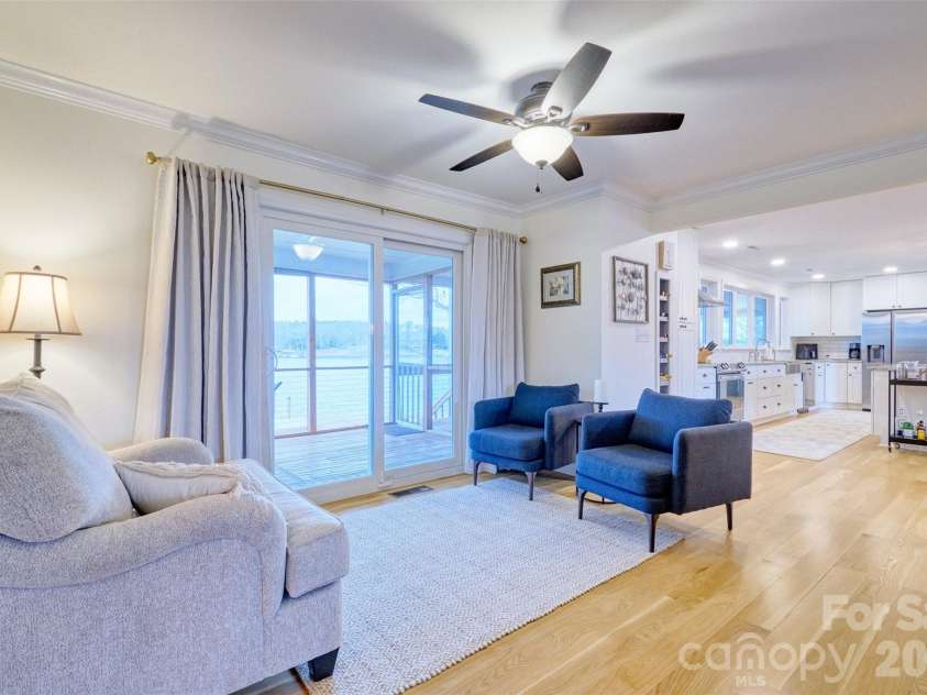 4353 Duck Haven Lane, Lake Wylie, SC 29710.  MLS# CAR4370620, YatesRealty ID 16146. 