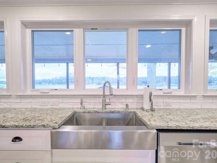 4353 Duck Haven Lane, Lake Wylie, SC 29710.  MLS# CAR4370620, YatesRealty ID 16146. 