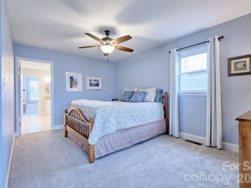 4353 Duck Haven Lane, Lake Wylie, SC 29710.  MLS# CAR4370620, YatesRealty ID 16146. 