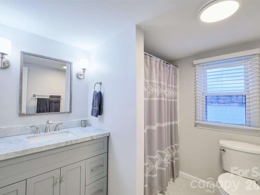 4353 Duck Haven Lane, Lake Wylie, SC 29710.  MLS# CAR4370620, YatesRealty ID 16146. 