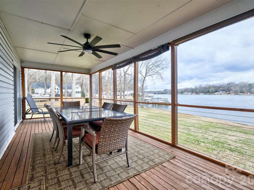 4353 Duck Haven Lane, Lake Wylie, SC 29710.  MLS# CAR4370620, YatesRealty ID 16146. 