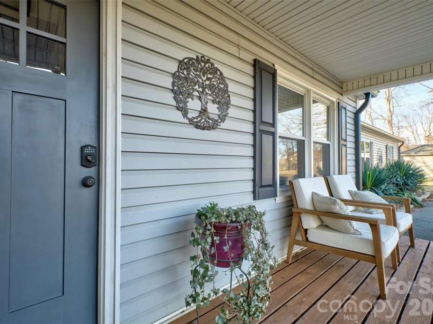 4353 Duck Haven Lane, Lake Wylie, SC 29710.  MLS# CAR4370620, YatesRealty ID 16146. 