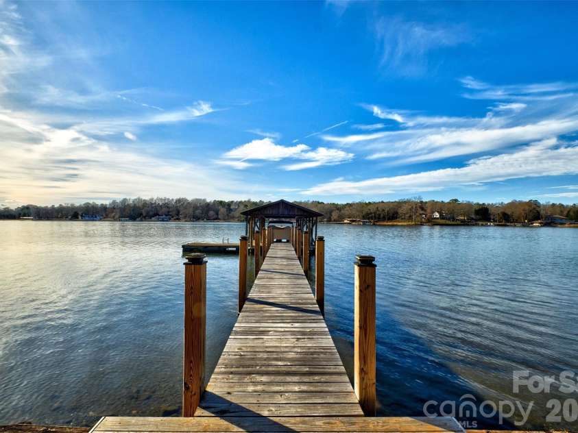 4353 Duck Haven Lane, Lake Wylie, SC 29710.  MLS# CAR4370620, YatesRealty ID 16146. 