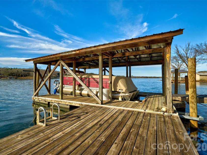 4353 Duck Haven Lane, Lake Wylie, SC 29710.  MLS# CAR4370620, YatesRealty ID 16146. 