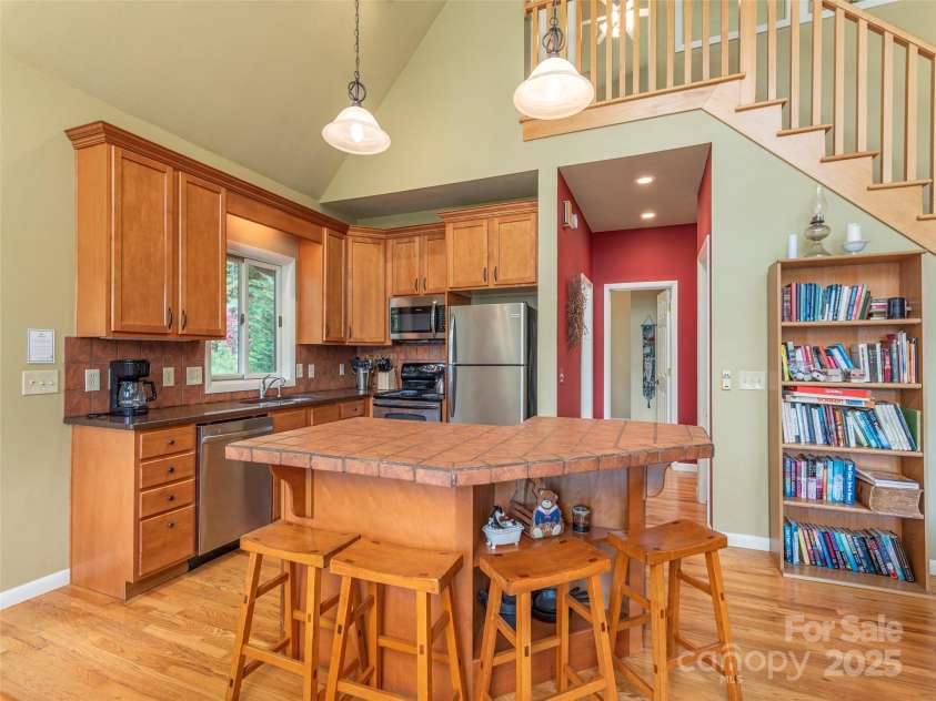 1159 Mount Chalet Road, Canton, NC 28716.  MLS# CAR4186567, YatesRealty ID 16147. 