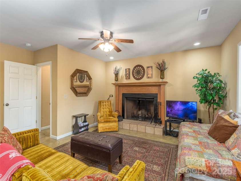 1159 Mount Chalet Road, Canton, NC 28716.  MLS# CAR4186567, YatesRealty ID 16147. 