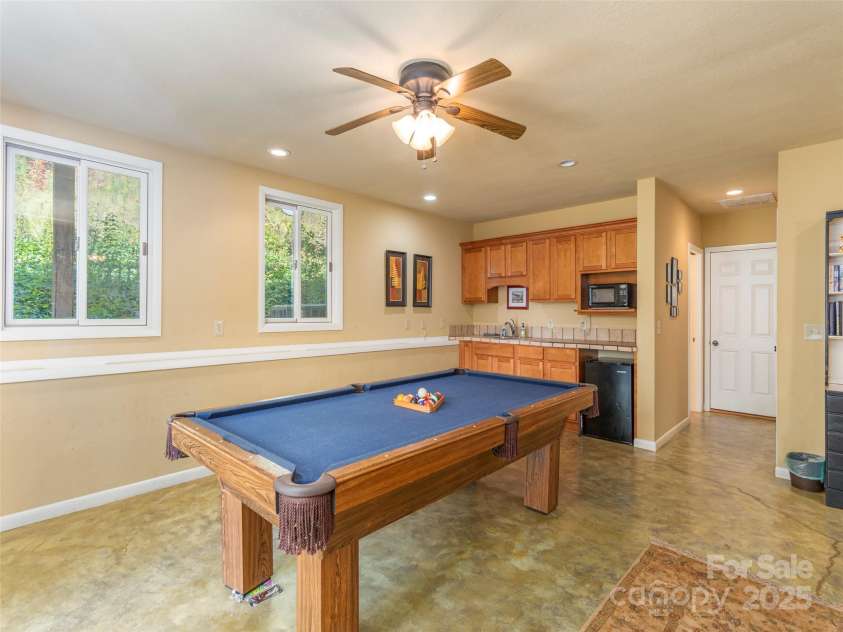 1159 Mount Chalet Road, Canton, NC 28716.  MLS# CAR4186567, YatesRealty ID 16147. 