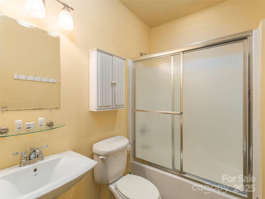 1159 Mount Chalet Road, Canton, NC 28716.  MLS# CAR4186567, YatesRealty ID 16147. 